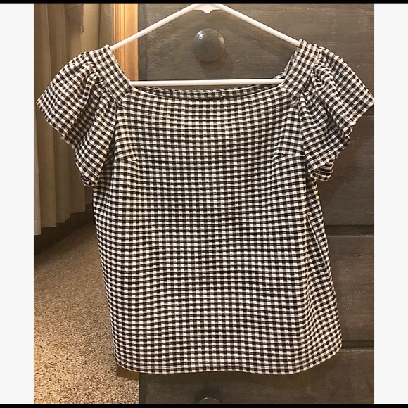 Express Tops - Gingham, off-the-shoulder, top!